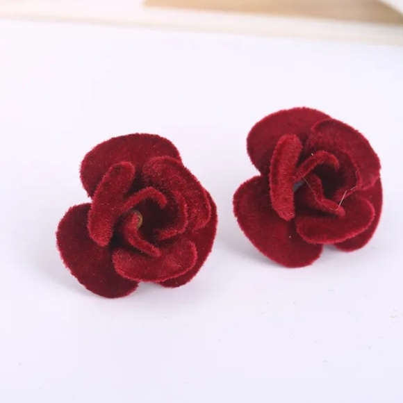 🥳Host Pick🥳 Rose Earrings - Picture 3 of 7
